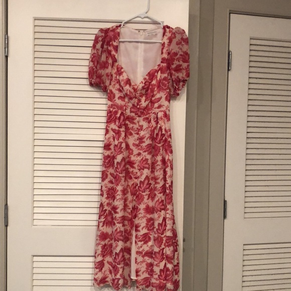 Pink and white floral dress! - Picture 7 of 10